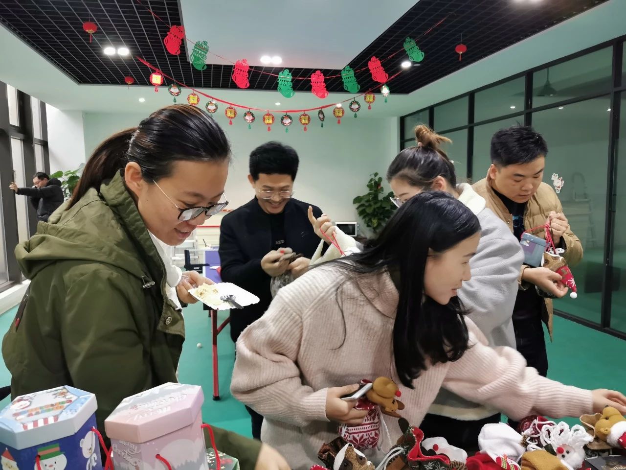 圣誕主題生日趴 | 濃情暖意平安夜，誕愿有你共前行