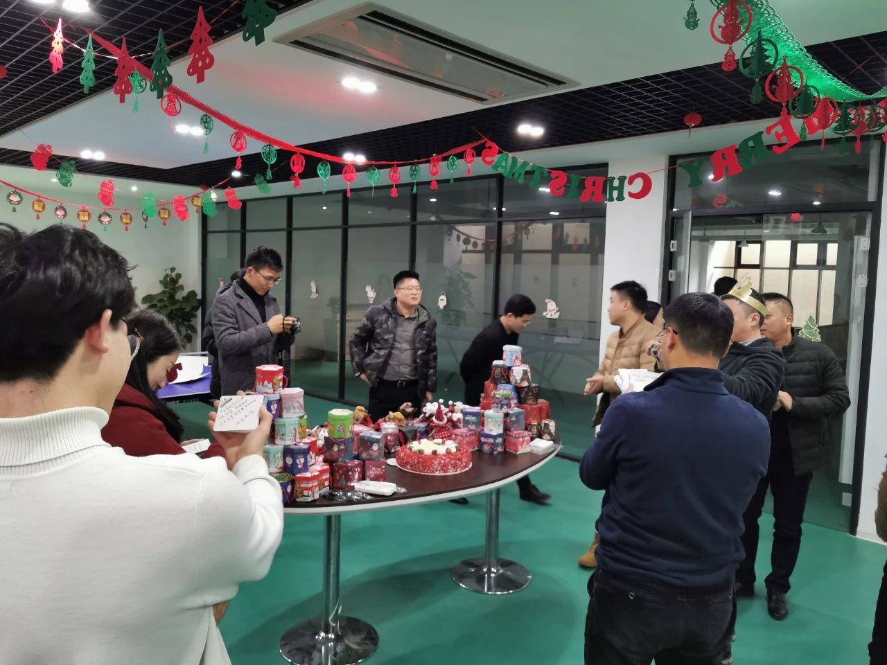 圣誕主題生日趴 | 濃情暖意平安夜，誕愿有你共前行