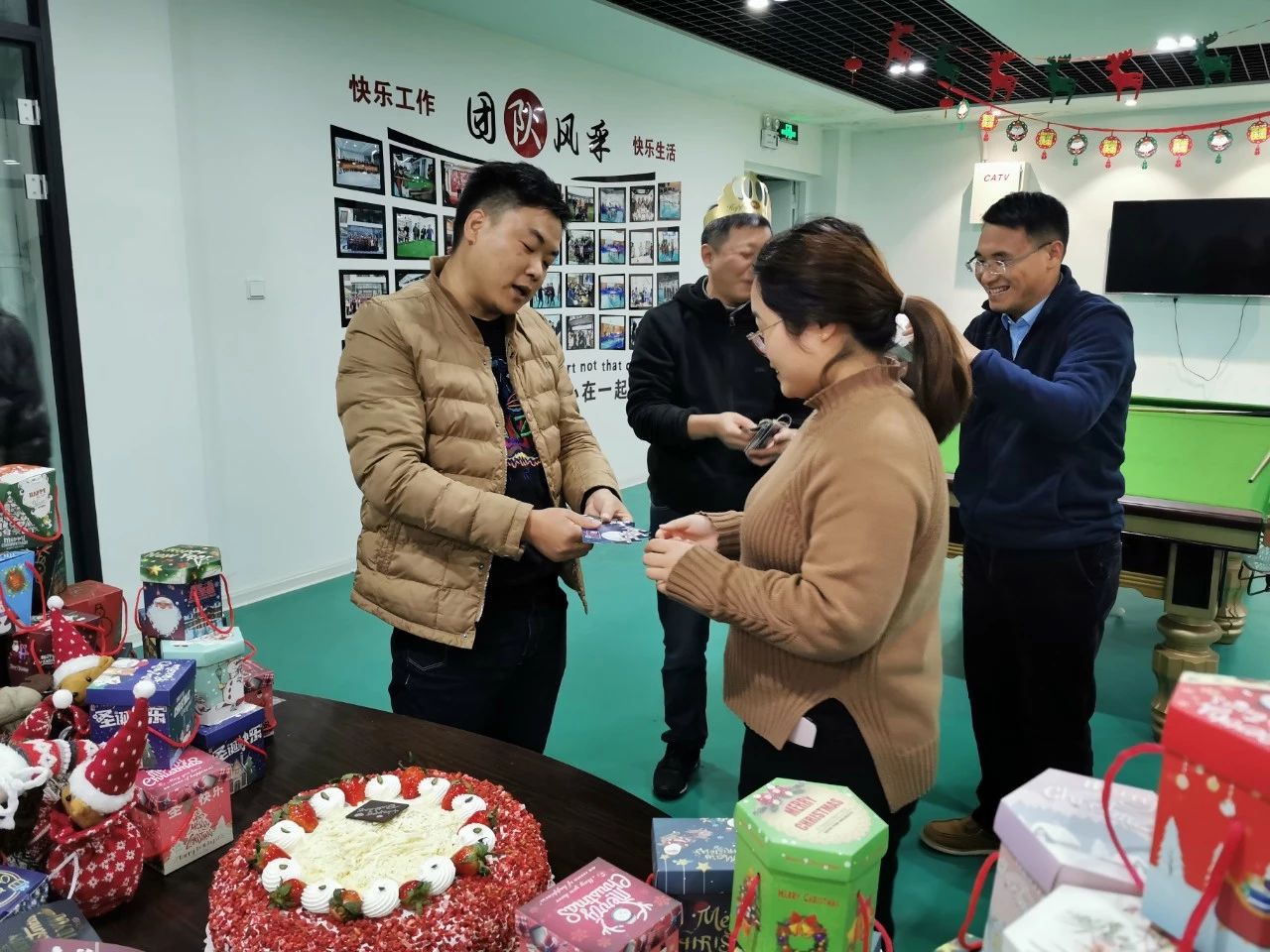 圣誕主題生日趴 | 濃情暖意平安夜，誕愿有你共前行