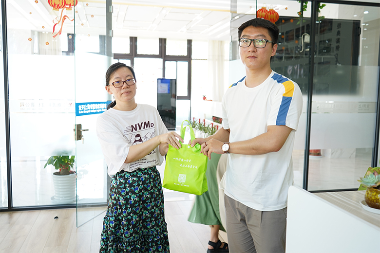 夏送清涼，情系一線｜致高溫下堅(jiān)守崗位的一線員工
