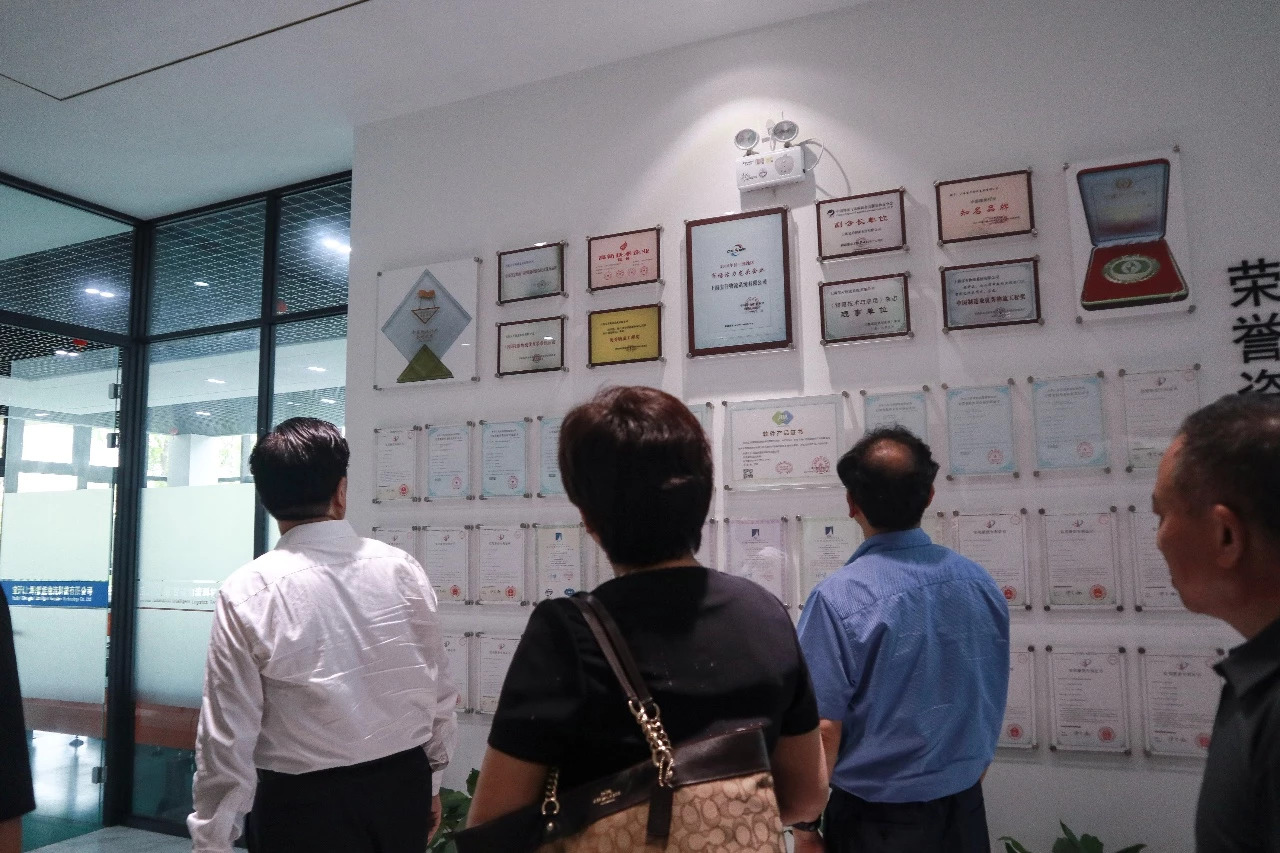 快訊 | 河北省工信廳、石家莊市委市政府領導蒞臨寶開智能參觀考察