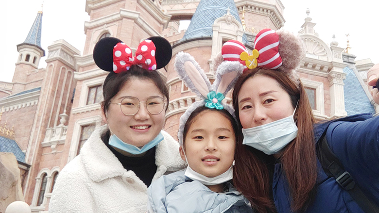 Happy Women’s Day | 歡度三八節(jié)，我們相約上海迪士尼樂園